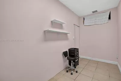 Prime Little Havana Full-Service Beauty Salon For Sale, Miami, FL 33125 - Photo 9