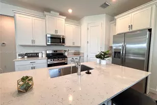 10660 NW Wilgrove Lane, Port Saint Lucie, FL 34987 - Photo 11