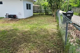 2174 NE 182nd St, North Miami Beach, FL 33162 - Photo 21