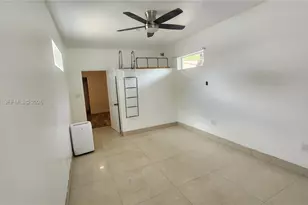 2174 NE 182nd St, North Miami Beach, FL 33162 - Photo 11