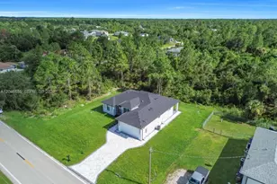 204 East 10th Street, Lehigh Acres, FL 33972 - Photo 3