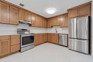 7982 SW 89th St, Miami, FL 33156 - Photo 13