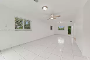 7982 SW 89th St, Miami, FL 33156 - Photo 15
