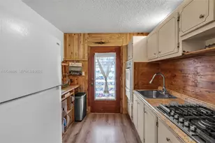 20327 NE 2nd Ave, Miami, FL 33179 - Photo 9