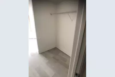 1750 N Bayshore Dr #5105, Miami, FL 33132 - Photo 9
