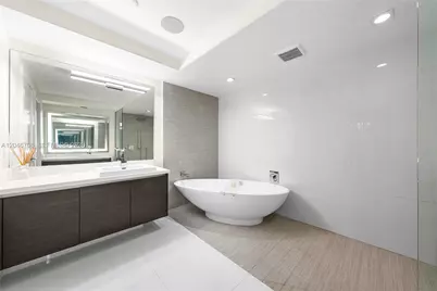 330 Sunny Isles Blvd #5-1708, Sunny Isles Beach, FL 33160 - Photo 17