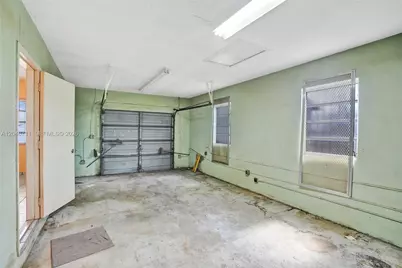 3560 NW 95th St, Miami, FL 33147 - Photo 25