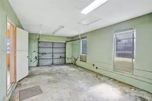 3560 NW 95th St, Miami, FL 33147 - Photo 25