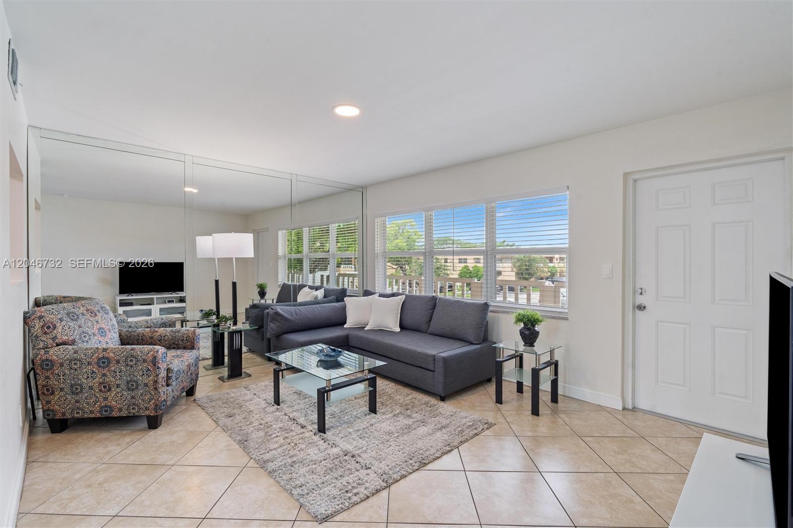 9101 Sunrise Lakes Blvd #202 - 9101 Sunrise Lakes Blvd #202, Sunrise, FL 33322 Luxury Property | Jose Angel Pina