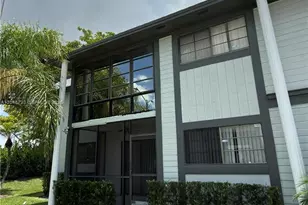 469 NE 207th Ln, Miami, FL 33179 - Photo 1