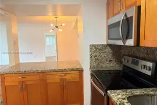 469 NE 207th Ln, Miami, FL 33179 - Photo 7