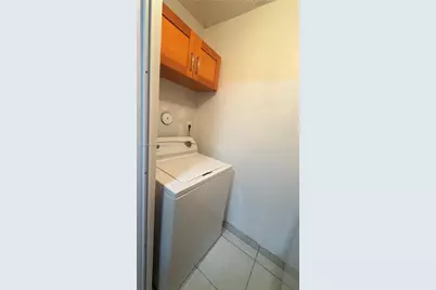 469 NE 207th Ln #101, Miami, FL 33179 - Photo 11