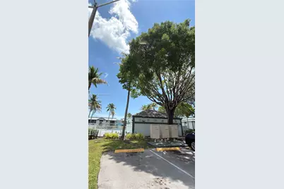 469 NE 207th Ln #101, Miami, FL 33179 - Photo 29
