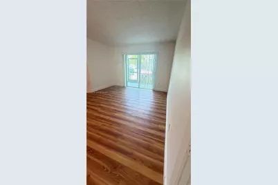 469 NE 207th Ln #101, Miami, FL 33179 - Photo 13