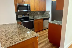 469 NE 207th Ln, Miami, FL 33179 - Photo 3