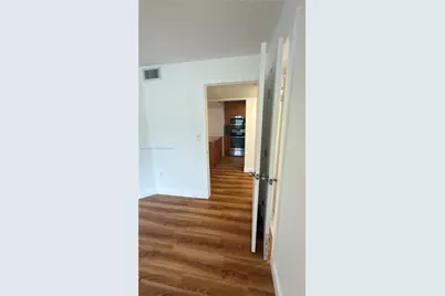 469 NE 207th Ln #101, Miami, FL 33179 - Photo 15