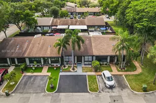 10311 Laurel Ct, Pembroke Pines, FL 33026 - Photo 69