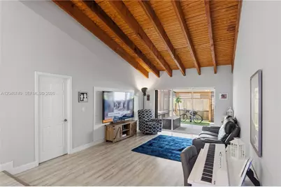 10311 Laurel Ct, Pembroke Pines, FL 33026 - Photo 19