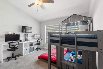 10311 Laurel Ct, Pembroke Pines, FL 33026 - Photo 17