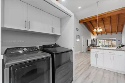 10311 Laurel Ct, Pembroke Pines, FL 33026 - Photo 49