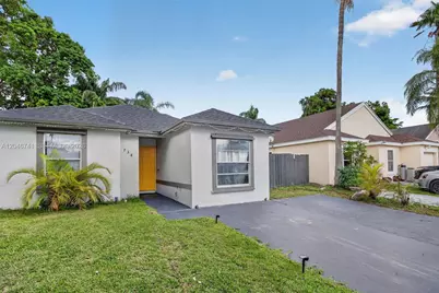 738 SW 7th Ter, Florida City, FL 33034 - Photo 3