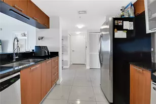 1800 N Bayshore Dr, Miami, FL 33132 - Photo 9
