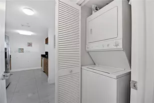 1800 N Bayshore Dr, Miami, FL 33132 - Photo 19