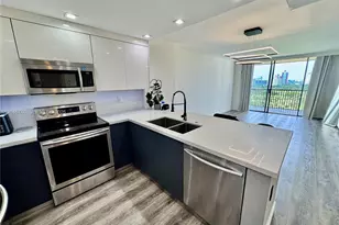 20379 W Country Club Dr, Aventura, FL 33180 - Photo 5
