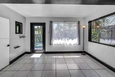 13625 NE 20th Pl, North Miami Beach, FL 33181 - Photo 7