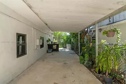 13625 NE 20th Pl, North Miami Beach, FL 33181 - Photo 37