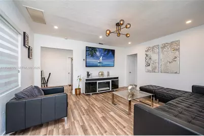 2371 NW 85th St, Miami, FL 33147 - Photo 21