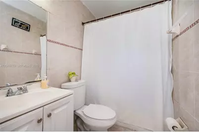 2371 NW 85th St, Miami, FL 33147 - Photo 27