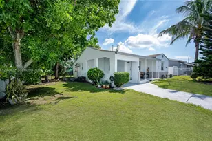 2371 NW 85th St, Miami, FL 33147 - Photo 11