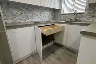 551 SW 57th Ave, Miami, FL 33144 - Photo 7
