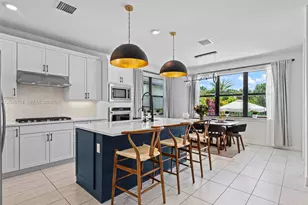 4482 Silverwood Ln S, Oakland Park, FL 33309 - Photo 5