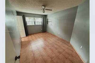 927 NE 199th St #101, Miami, FL 33179 - Photo 7