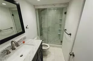 927 NE 199th St, Miami, FL 33179 - Photo 9
