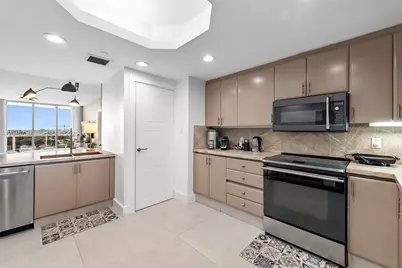 9595 Collins Ave #N10F, Surfside, FL 33154 - Photo 15