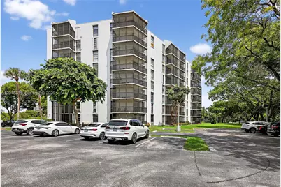 3401 N Country Club Dr #109, Aventura, FL 33180 - Photo 1