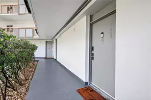 3401 N Country Club Dr, Aventura, FL 33180 - Photo 3