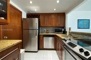 401 Ocean Dr, Miami Beach, FL 33139 - Photo 21