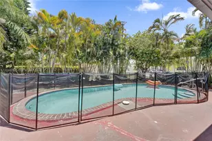 206 SE 3rd St, Dania Beach, FL 33004 - Photo 9