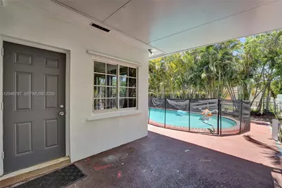 206 SE 3rd St, Dania Beach, FL 33004 - Photo 11