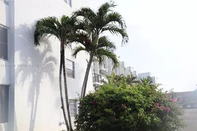 3000 E Sunrise Lakes Dr #303, Sunrise, FL 33322 - Photo 3