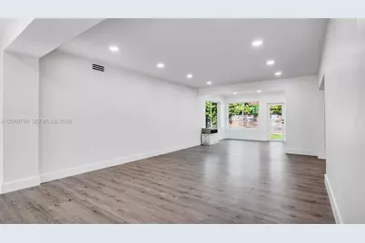 1500 NE 13th Pl, Miami, FL 33139 - Photo 13