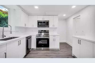 1500 NE 13th Pl, Miami, FL 33139 - Photo 21