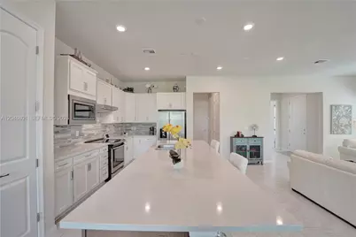 21982 Canadensis Cir #101, Boca Raton, FL 33428 - Photo 11