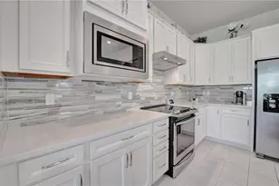 21982 Canadensis Cir, Boca Raton, FL 33428 - Photo 9