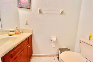11102 NW 83rd St, Doral, FL 33178 - Photo 7