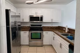 11102 NW 83rd St, Doral, FL 33178 - Photo 3